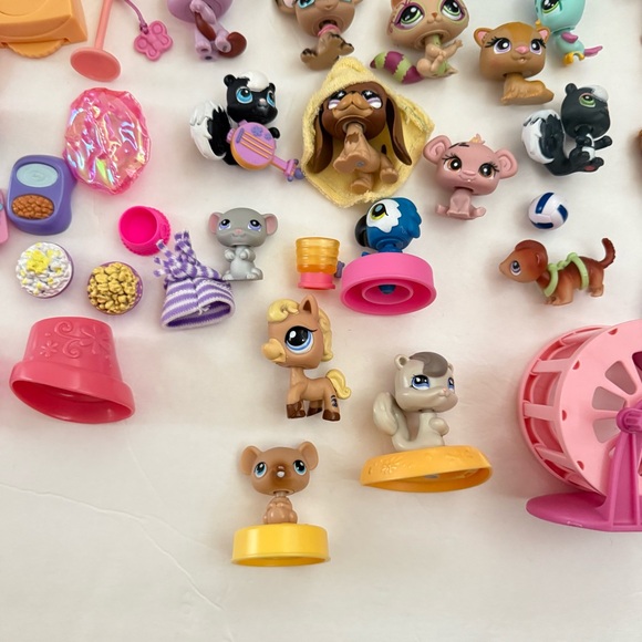 Littlest Pet Shop Bundle - Picture 8 of 14